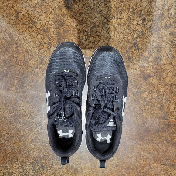 Under Armour Shoes - Picture 2 of 3